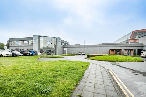 Industrial unit to rent, Oliver's Place Preston PR2 9ZA