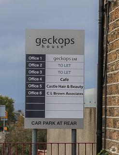 Office to rent, 291 Wakefield Rd Lepton HD8 0EL