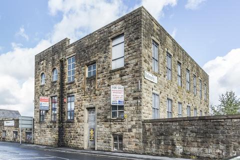 Warehouse to rent, Trafalgar St Burnley BB11 1TQ