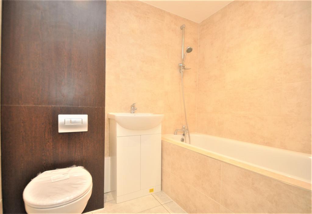 Bathroom (4)