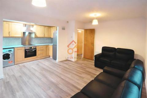 2 bedroom flat to rent, King's Court, 26 Bridge Street, Birmingham B1