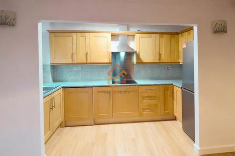 2 bedroom flat to rent, King's Court, 26 Bridge Street, Birmingham B1