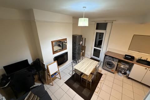 undefined, Lees Avenue, Birkenhead CH42