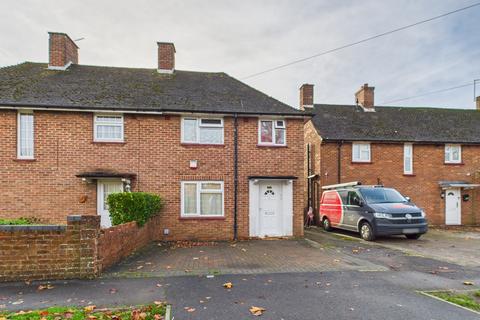 undefined, Queen Mary Avenue, Oakridge, Basingstoke, RG21
