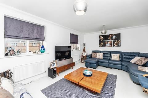 3 bedroom semi-detached house for sale, Hawthorn Way, West Yorkshire WF8