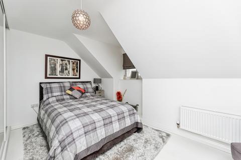 3 bedroom semi-detached house for sale, Hawthorn Way, West Yorkshire WF8