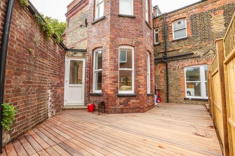 2 bedroom flat for sale, Lydhurst Avenue, Streatham, London, SW2