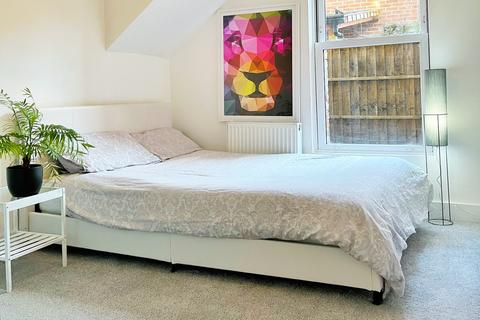 2 bedroom flat for sale, Lydhurst Avenue, Streatham, London, SW2
