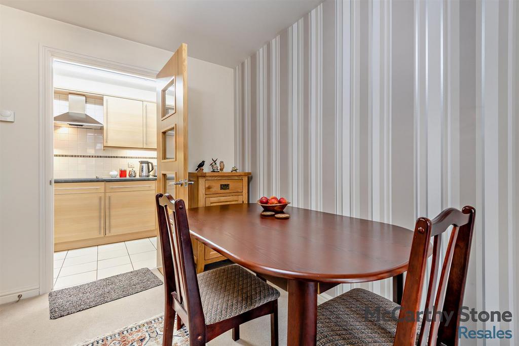 8669340-interior03-800.jpg