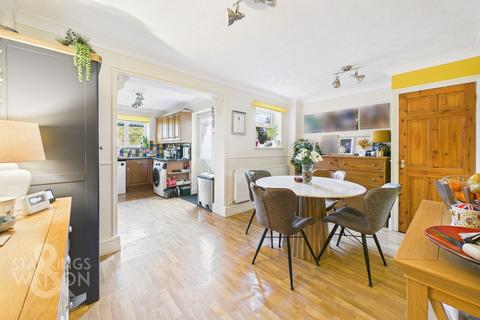 2 bedroom semi-detached house for sale, Chestnut Avenue, Spixworth, Norwich