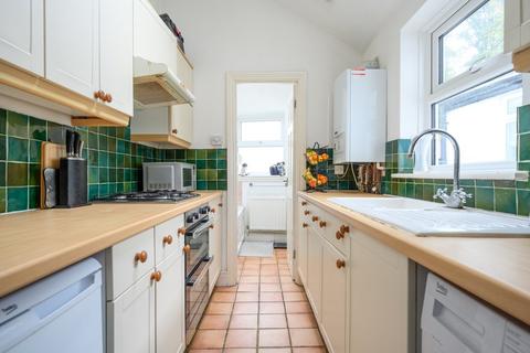 2 bedroom terraced house for sale, Waverley Road, WEYBRIDGE, KT13