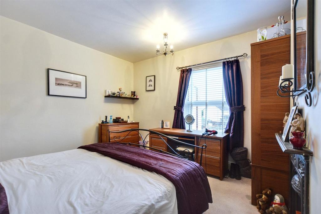 Bedroom 1 3.jpeg