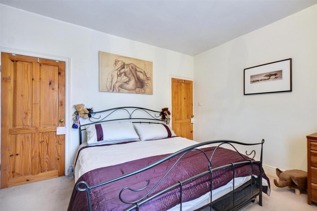 15 Birley Street bed 1.jpg
