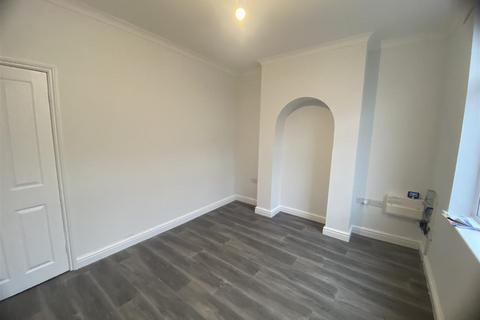 2 bedroom terraced house to rent, Weatherill Street, Goole