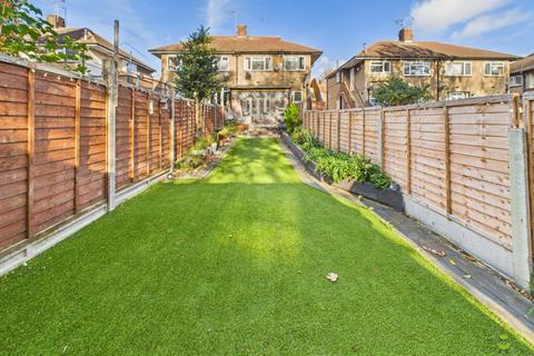 2 bedroom ground floor maisonette for sale, Eversley Avenue, Bexleyheath, Kent, DA7