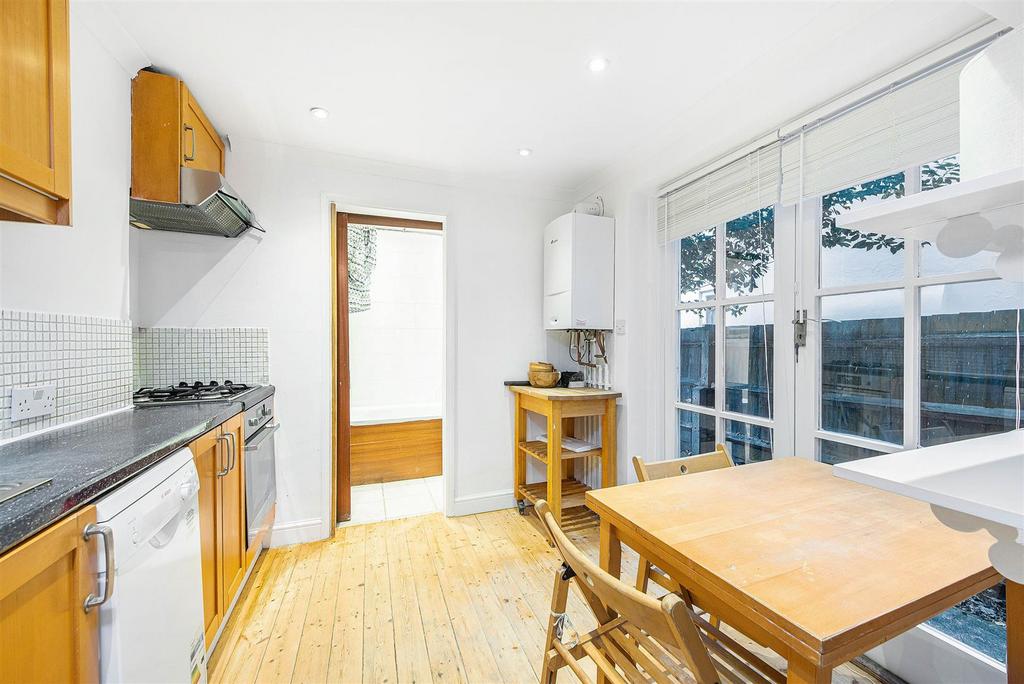 31943 davies and davies 61a lennox rd 7 lo.jpg