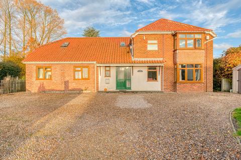 6 bedroom detached house for sale, Dereham Road, Beeston