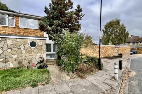 3 bedroom end of terrace house for sale, Chichester Way, Feltham TW14