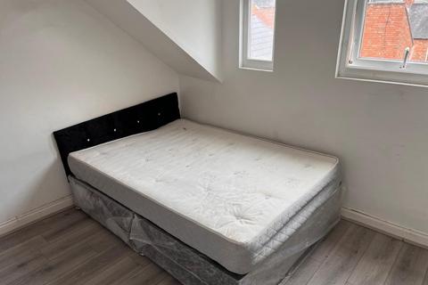 undefined, 1 Bed Flat – Fosse Road South, Leicester, LE3 0FW. £695 PCM