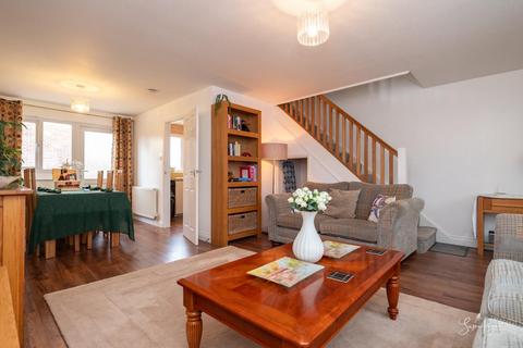 undefined, 1 Field View, Ryde