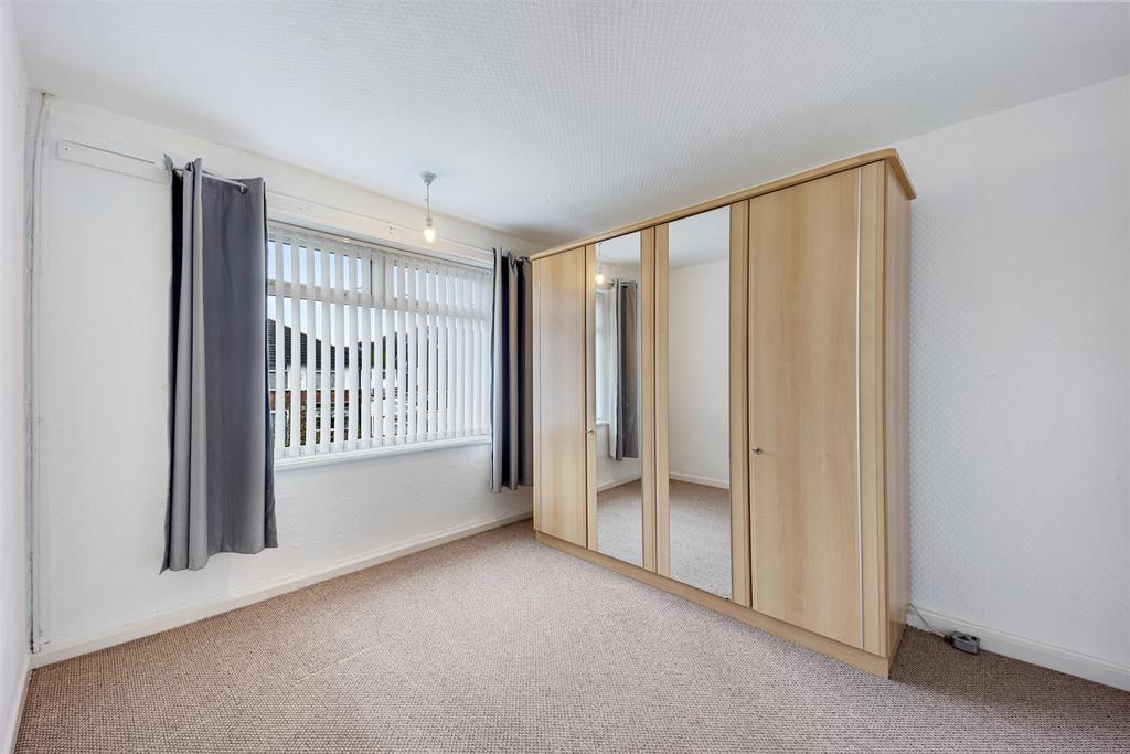 12 Arnside Avenue bedroom 2.jpg