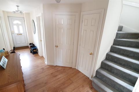 undefined, Dove Close, Bingham