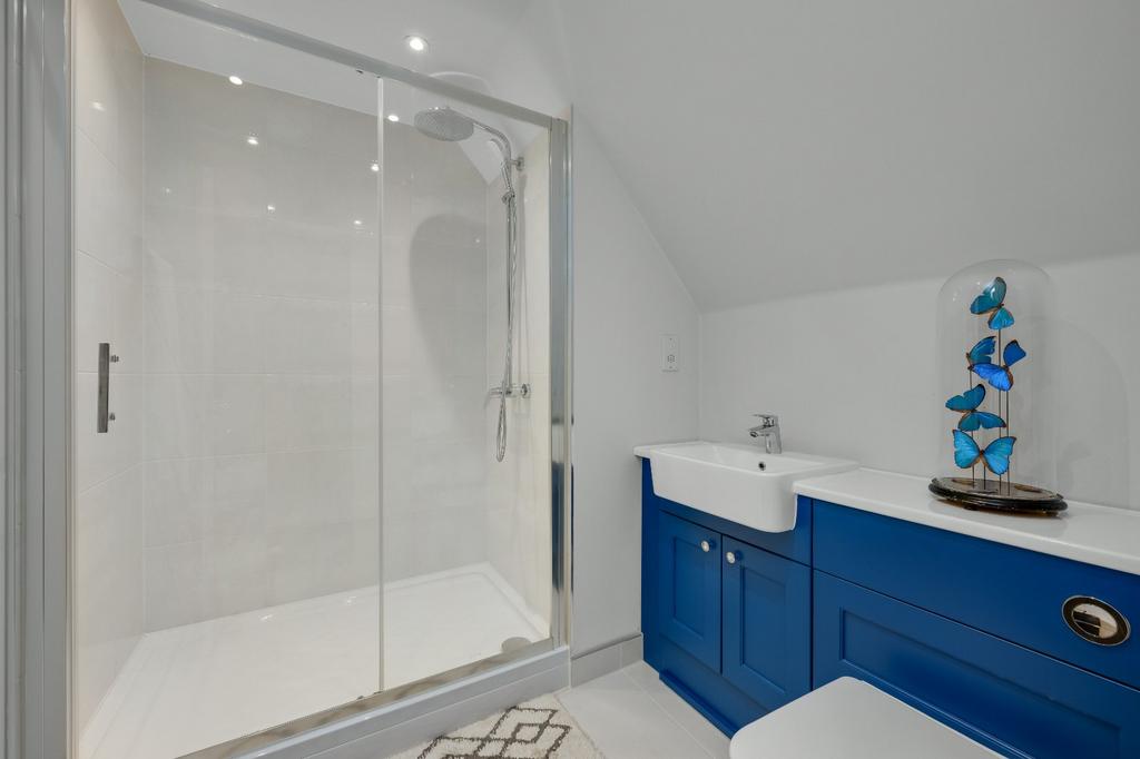 Family Shower Room