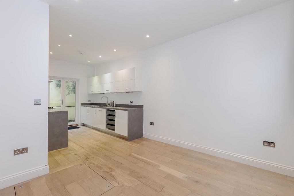 Powis rd 18.jpg