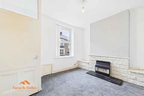 2 bedroom terraced house to rent, Chapel Street, Colne BB8