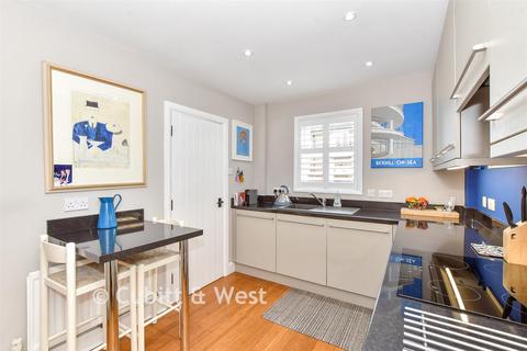 3 bedroom semi-detached house for sale, Wheelwrights Close, Arundel, West Sussex