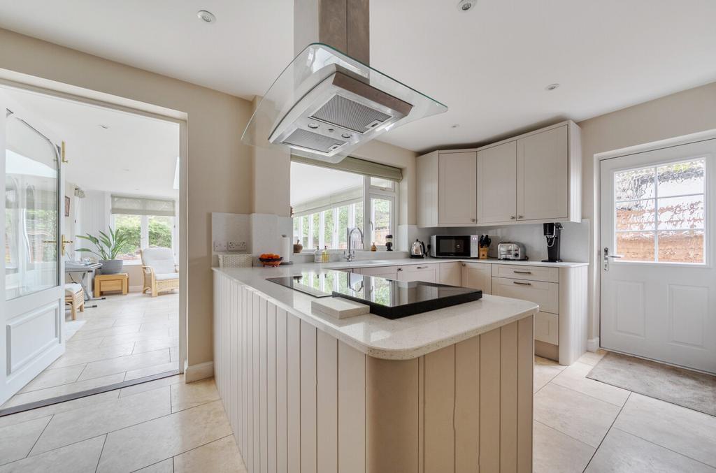 1380427 21 691383...