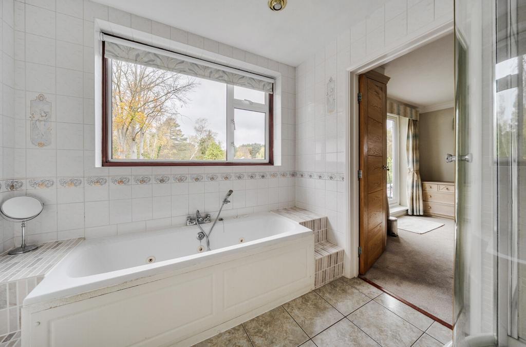 1380427 2 6913835...