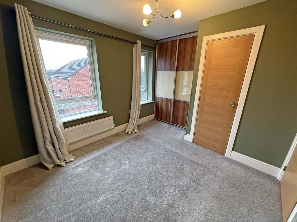 Bedroom 1.jpg