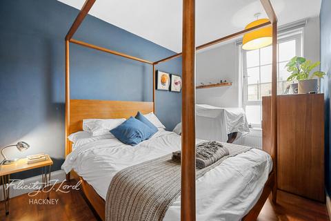 3 bedroom flat for sale, Shore Place, London E9
