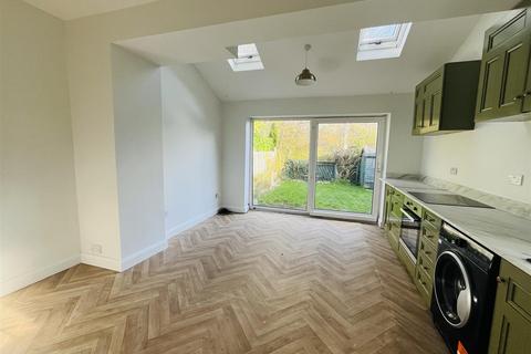 undefined, Quarmby Road, Huddersfield HD3