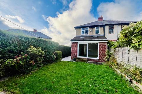 2 bedroom semi-detached house for sale, Quarmby Road, Huddersfield HD3