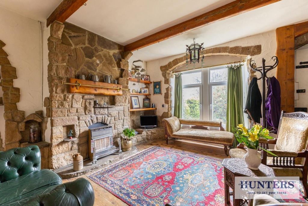 House in Leeds, Town Head, Guiseley - More