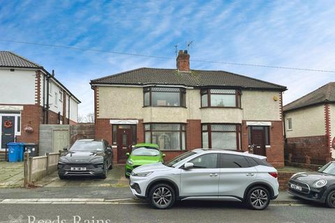 Latham Avenue, Cheshire WA7