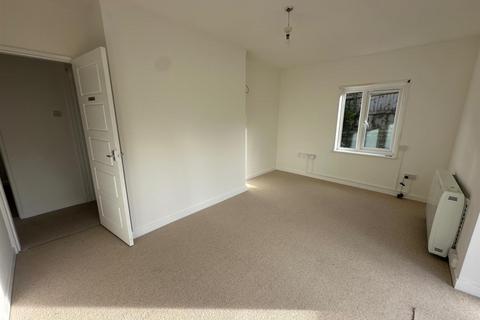 2 bedroom semi-detached bungalow to rent, Aylwards Way, Stockbridge SO20