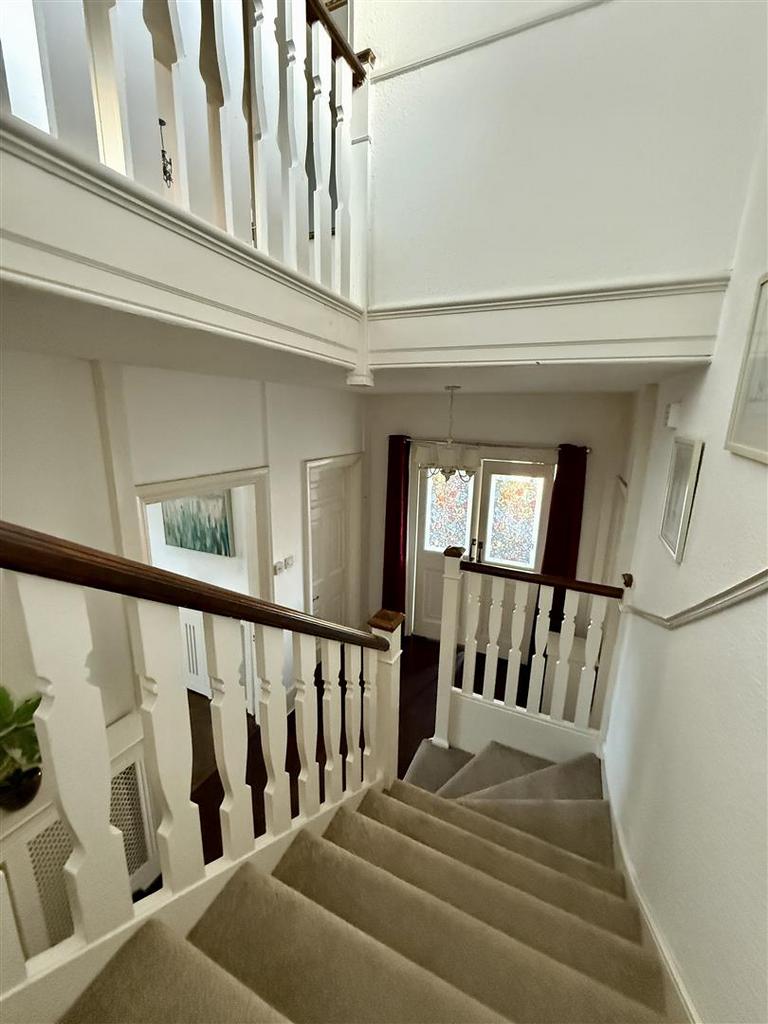 Entrance Hallway: