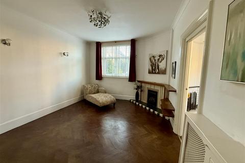 2 bedroom semi-detached house for sale, Broadway, Sandown