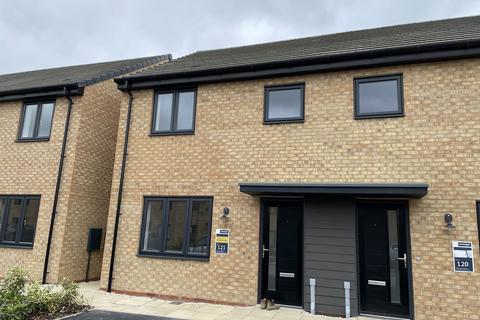 3 bedroom semi-detached house to rent, Eagle Farm South, Milton Keynes MK17