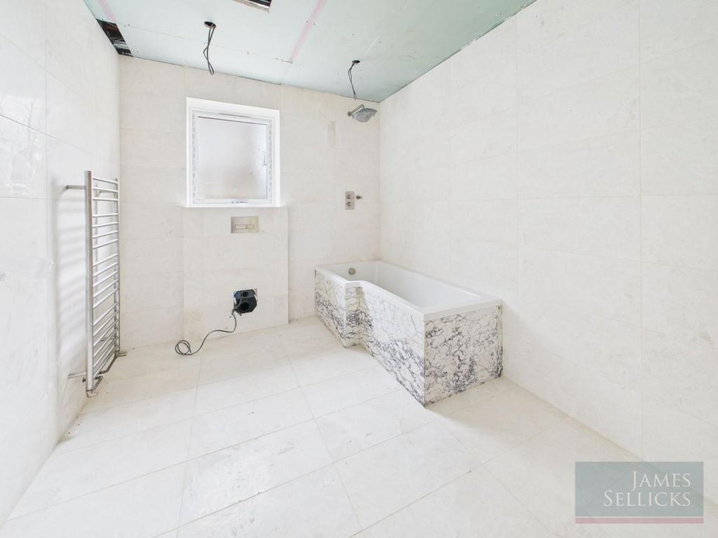 Ground Floor En-Suote