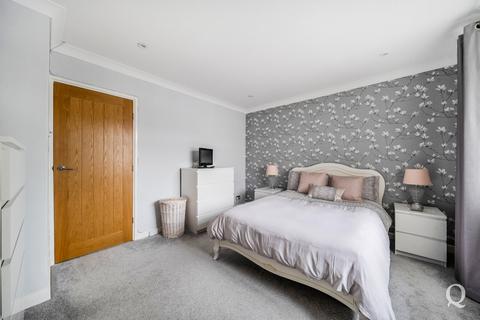 2 bedroom semi-detached house for sale, West Ridge, Sittingbourne, Kent, ME10