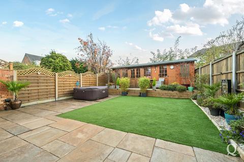 3 bedroom semi-detached house for sale, Silverdale Grove, Sittingbourne, Kent, ME10