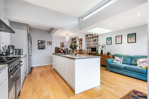 undefined, Latchmere Road, Kingston Upon Thames KT2