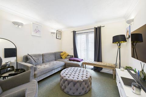 2 bedroom apartment to rent, Pinkers Mead, Bristol BS16