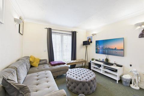 2 bedroom apartment to rent, Pinkers Mead, Bristol BS16