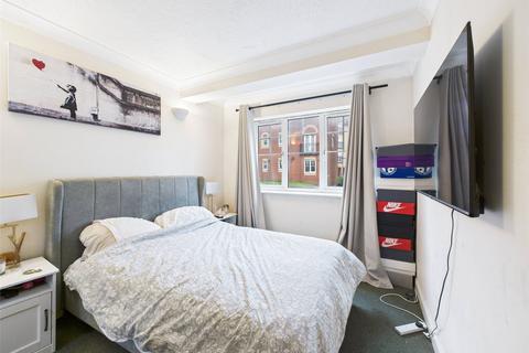 2 bedroom apartment to rent, Pinkers Mead, Bristol BS16