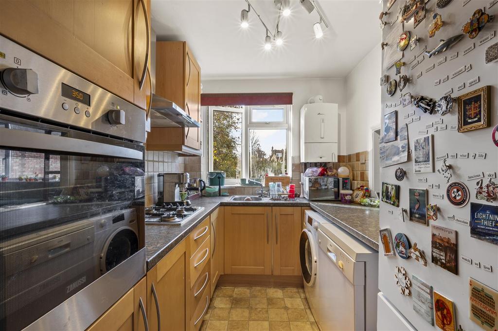 Flat 2 Malcolm Lodge,9.JPG